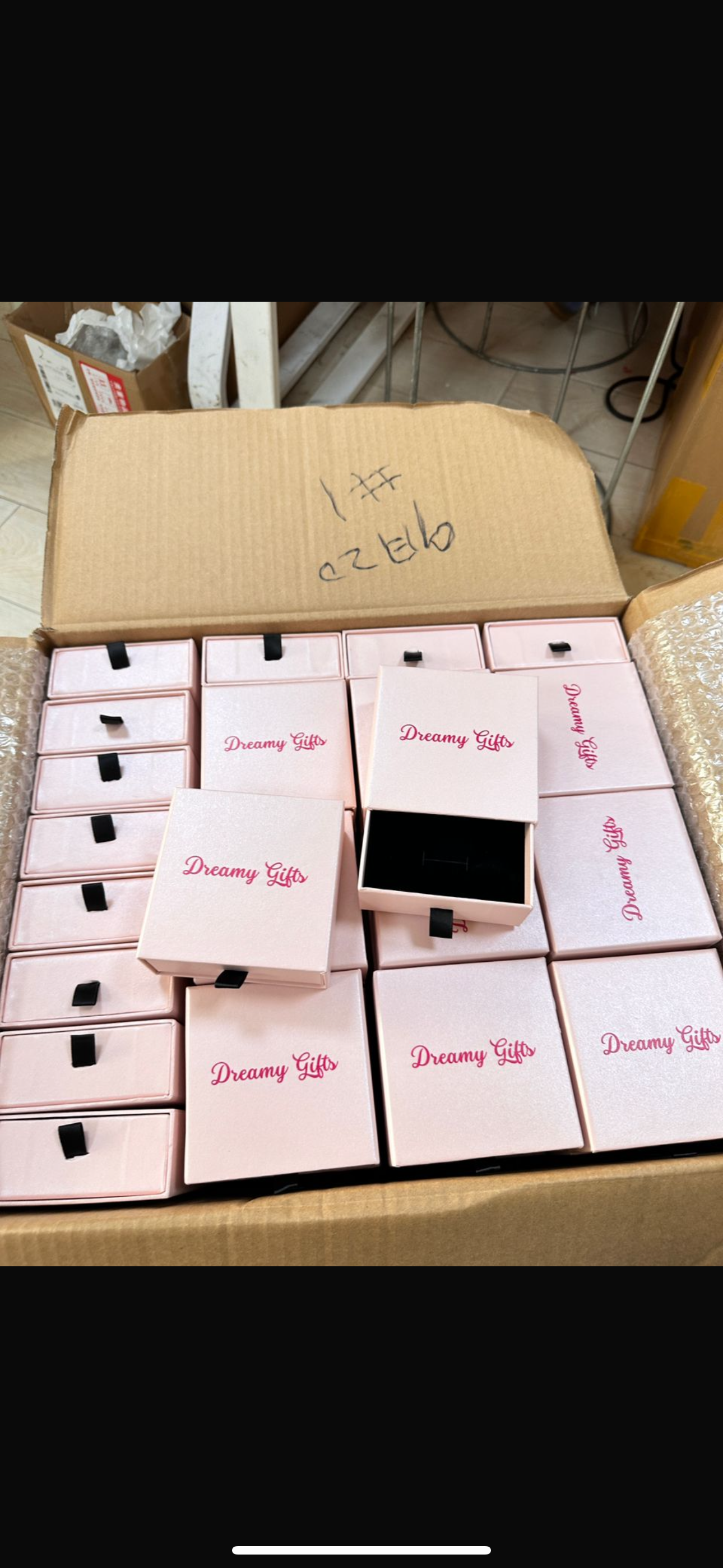 Custom packaging vendor